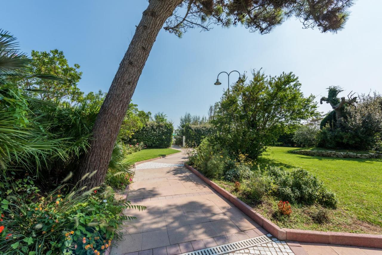 Hotel Bellevue Beach - Sul Mare Milano Marittima Exterior photo